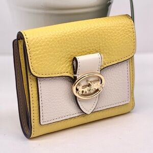 Coach Georgie Small Wallet Retro Yellow